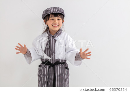 一個裝扮成糖果店的可愛女孩,未來的夢中夢中女孩 一個裝扮成糖果店的可愛女孩,未來的夢中夢中女孩 66370234