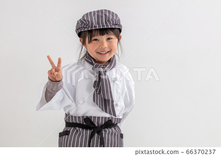 A cute girl dressed as a candy store, the future dream dream girl A cute girl dressed as a candy store, the future dream dream girl 66370237