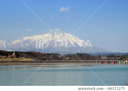 Imperial dam and Iwateyama 66371275