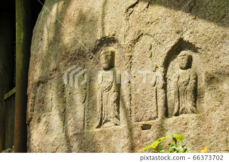 Stone Buddha (Yagyu Kaido) beside Jizo Jizo Stone Buddha (Yagyu Kaido) beside Jizo Jizo 66373702
