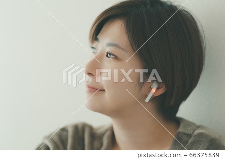female, lady, woman 66375839