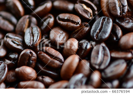 Coffee beans mocha 66376594
