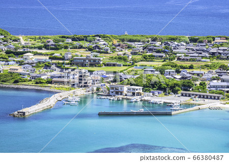 Beautiful scenery of Itoshima from Mt. Tateishi, Itoshima City, Fukuoka Prefecture 66380487