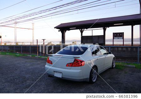 Lake Shinji viewed from the parking lot along the tracks and the scenery of the retro station of the Ichibata train… Matsue City, Shimane Prefecture (clear weather) Lake Shinji viewed from the parking lot along the tracks and the scenery of the retro station of the Ichibata train… Matsue City, Shimane Prefecture (clear weather) 66381396