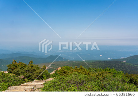A view of the Miyagi side from the summit of Mount Zao, Zao Town, Miyagi Prefecture 66381660