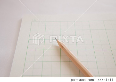 漢字練習本和鉛筆 照片素材 圖片 圖庫