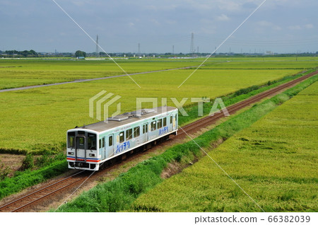 關東鐵道城中線三uz與南石田站之間的定期列車（KIHA 2400軌道車） 66382039