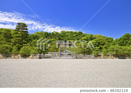 Empress Shoken, Fushimi Momoyama Tomb (Fushimi Ward, Kyoto City, Kyoto Prefecture) 66382128