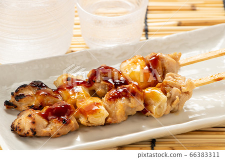 2 yakitori/Negima (Tareyaki). Image of summer sake (cold sake) snacks. 66383311