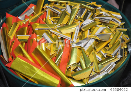Paper money, Gold/Silver paper for passed away 66384022
