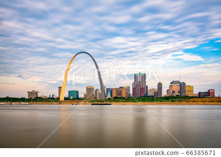 St. Louis, Missouri, USA Skyline 66385671