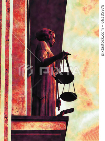 Statue of themis at the court 66385978