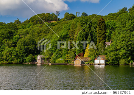 Beautiful nature landscape around Lake Windermere Beautiful nature landscape around Lake Windermere 66387961