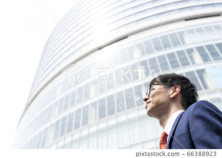 A smiling businessman Minatomirai A smiling businessman Minatomirai 66388923
