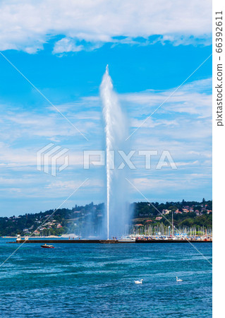 Water jet fountain in Geneva Water jet fountain in Geneva 66392611