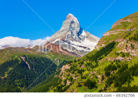 Matterhorn mountain range in Switzerland 66392706