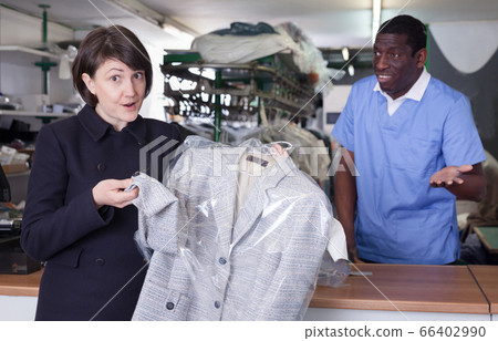 Female client expressing dissatisfaction Female client expressing dissatisfaction 66402990