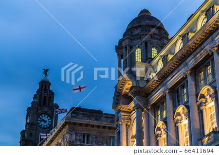 Three Graces at twilight 66411694