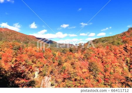 Naruko Township of autumn leaves Naruko Township of autumn leaves 66411712