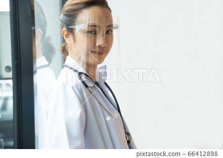 asian female doctor asian female doctor 66412898
