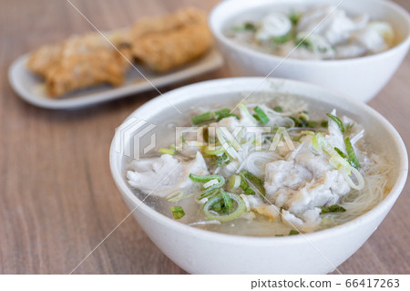 魚羹 魚羹麵 魚丸 肉丸 fish ball noodle soup 魚羹 魚羹麵 魚丸 肉丸 fish ball noodle soup 66417263