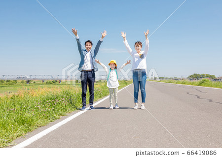 父母和孩子玩萬歲 父母和孩子玩萬歲 66419086