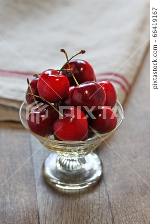 American Cherry 66419167