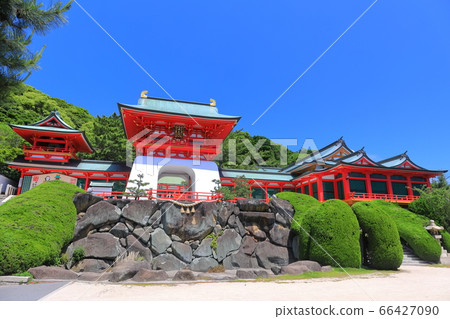 [Yamaguchi Prefecture] Akama Shrine under sunny weather 66427090
