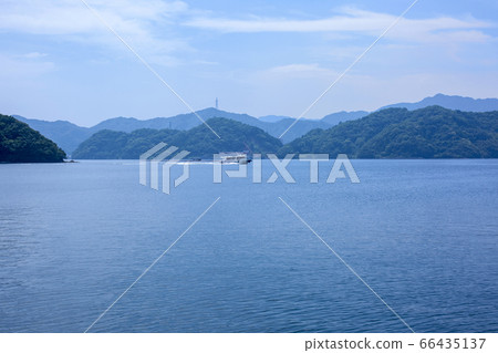 A ferry that connects Oirishima and Saiki 66435137