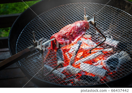 Wild Block Meat BBQ Camping and wild beef barbecue 66437442