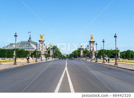 Esplanade des Invalides, Grand Palais and Pont Alexandre III - Paris, France Esplanade des Invalides, Grand Palais and Pont Alexandre III - Paris, France 66442320