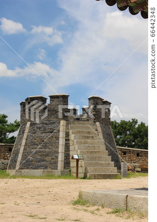 位於韓國水原的世界遺產華城八谷要塞 66442348