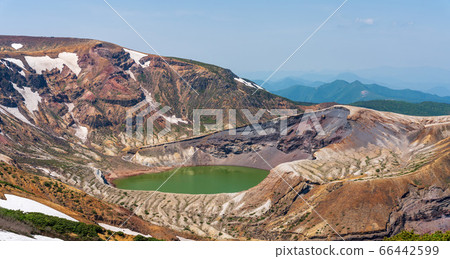Clear sky and Miyagi Zao's pot, Zao Town, Miyagi Prefecture Clear sky and Miyagi Zao's pot, Zao Town, Miyagi Prefecture 66442599