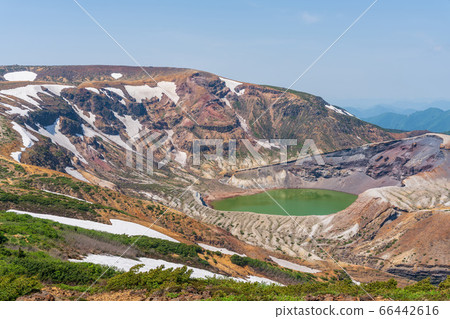 Clear sky and Miyagi Zao's pot, Zao Town, Miyagi Prefecture 66442616