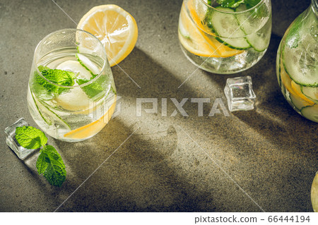 Summer healthy cocktails 66444194