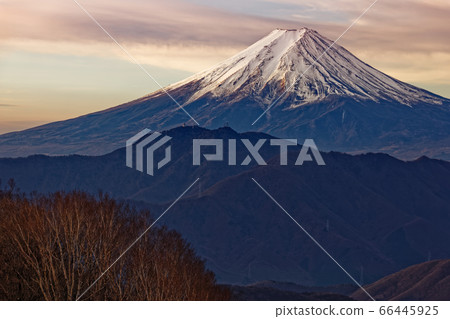Fuji of the morning glow seen from the Bodhisattva Minami Odo Takamaru Fuji of the morning glow seen from the Bodhisattva Minami Odo Takamaru 66445925