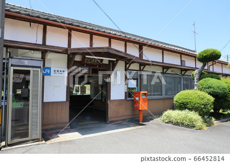 Kansai Main Line Sanagi Station 66452814