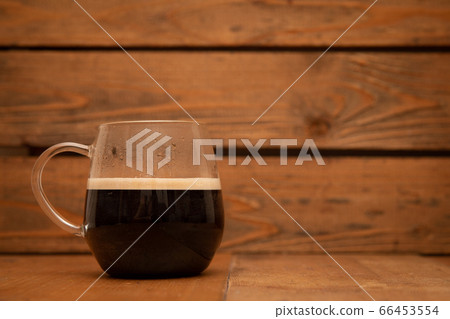 透明杯中的濃縮咖啡 透明杯中的濃縮咖啡 66453554