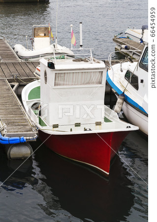 details of a fishing vessel 66454959