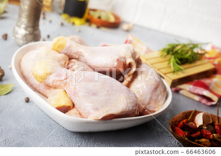 chicken legs 66463606