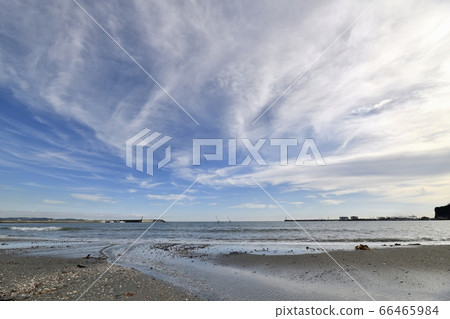 Embankment seen from Shonan coast 66465984