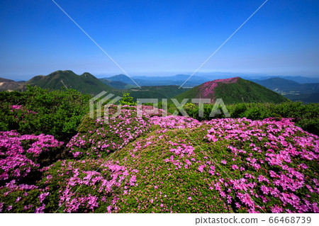 《大分縣九州山脈》北船山，霧山三島和山岳盛開。 66468739