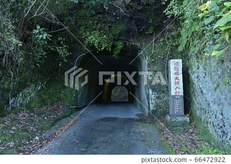 Entrance tunnel of lantern slope master Entrance tunnel of lantern slope master 66472922