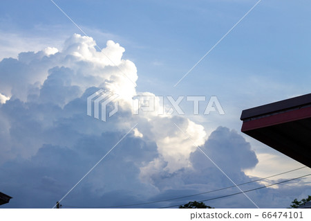Dark and violent storm clouds in the background 66474101
