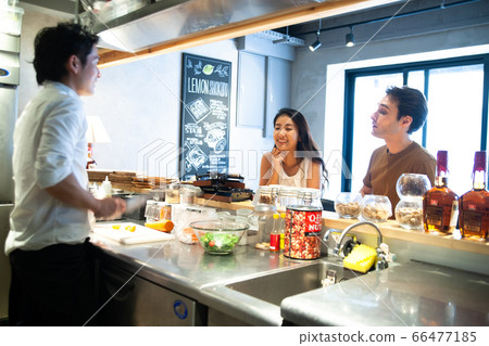 Shooting cooperation Lemon restaurant (Kanda) Restaurant Foreign couple Shooting cooperation Lemon restaurant (Kanda) Restaurant Foreign couple 66477185