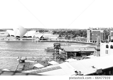 the bay  and the skyline of  the city 66477939