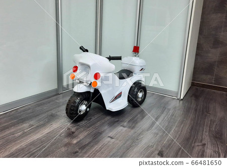 Small children's white motorcycle birthday gift for a child 66481650