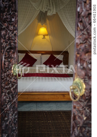 Traditional balinese bed with canopy Traditional balinese bed with canopy 66481908