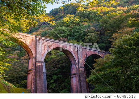 (Gunma) Usui Third Bridge · Glasses Bridge Fall 66483518