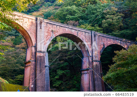 (Gunma) Usui Third Bridge · Glasses Bridge Fall (Gunma) Usui Third Bridge · Glasses Bridge Fall 66483519